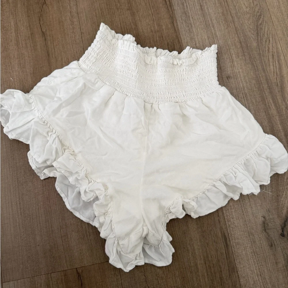 White Ruffled Shorts - Picture 1 of 3